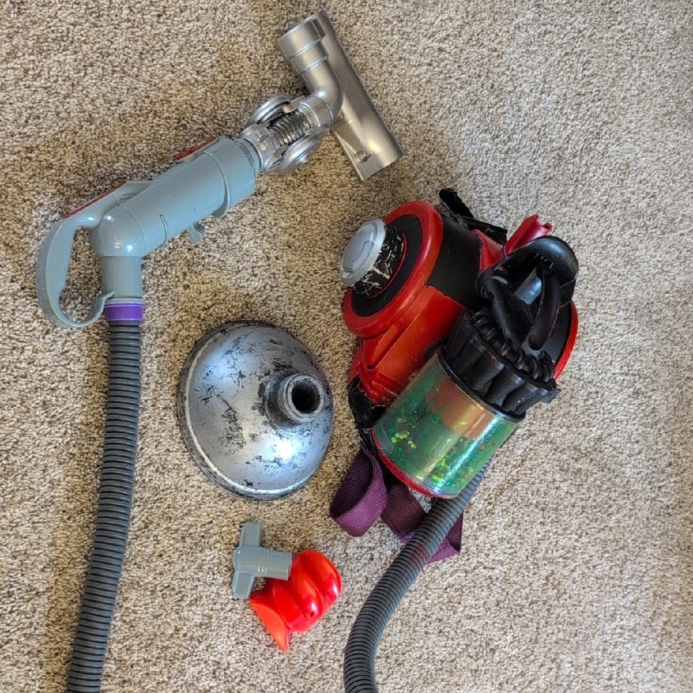Poltergust DIY'd Luigi Accessories